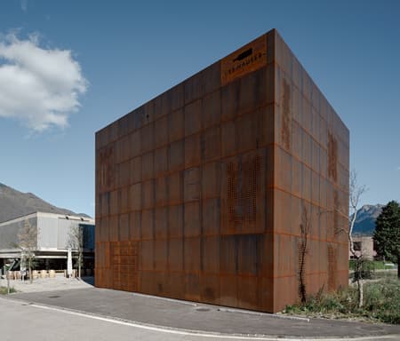 New Winery URS HAUSER